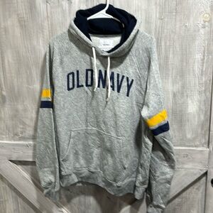 Large old navy hoodie. E1